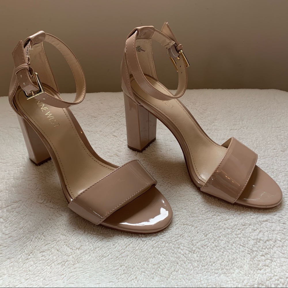 Nine West Sandal Heel Natural Patent size 6.5